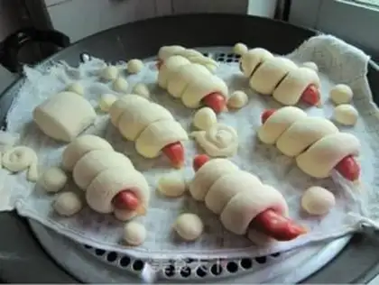 Make sausage bun step 11