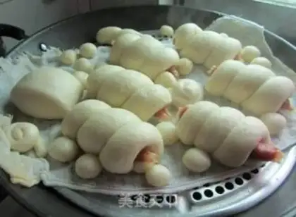Make sausage bun step 12