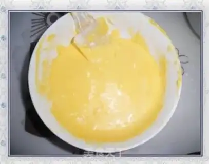 Make Qifeng cake roll with kumquat sauce step 3