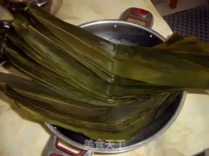 Make Qingxiangnuo rice dumplings step 0