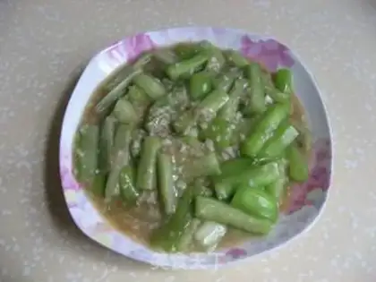 Make stir-fried garlic loofah step 5