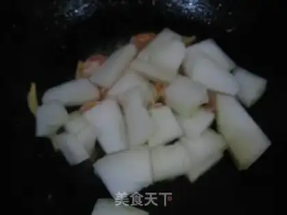 Make Winter melon and shrimp soup step 4