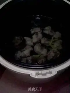 Make Stewed pork ribs with seaweed step 4