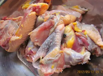Make three cups of chicken step 1