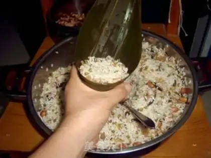 Make Qingxiangnuo rice dumplings step 9