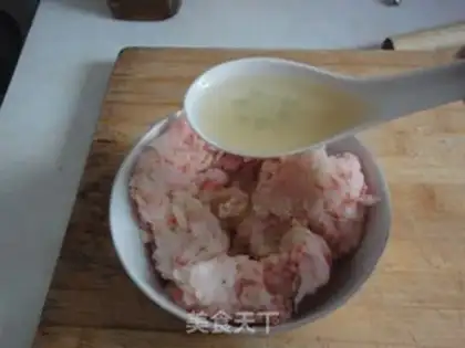 Make Shrimp meat, walnut and sesame cake step 4