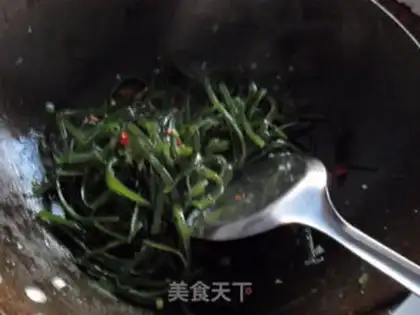 Make Spicy shredded seaweed step 3