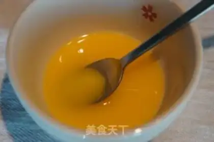 Make cake roll step 2