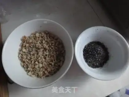 Make Shrimp meat, walnut and sesame cake step 9