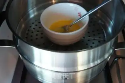 Make cake roll step 3