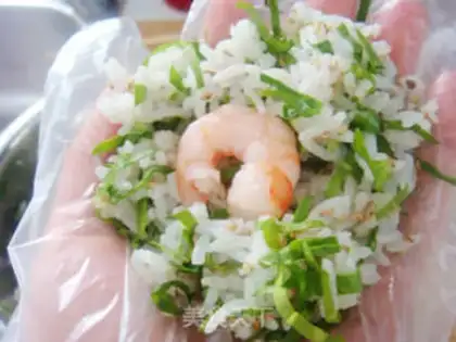 Make Little rice balls with spinach sauce step 3