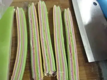 Make rainbow noodles step 4