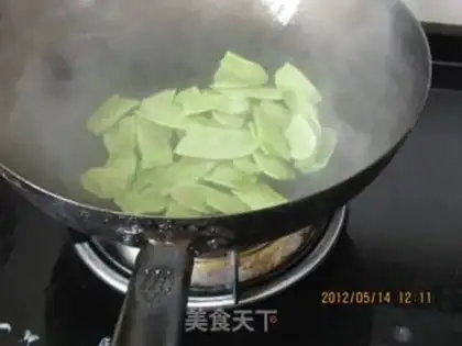 Make braised noodles with lentils step 4