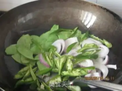 Make braised noodles with lentils step 5