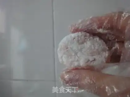 Make Shrimp meat, walnut and sesame cake step 12