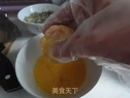 Make Shrimp meat, walnut and sesame cake step 13
