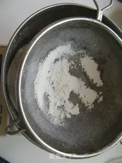 Make Cocoa almond cookies step 4