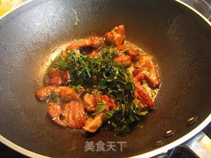 Make stir-fried pumpkin with pork neck with perilla step 2