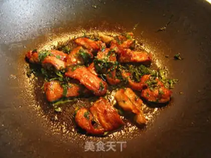 Make stir-fried pumpkin with pork neck with perilla step 3