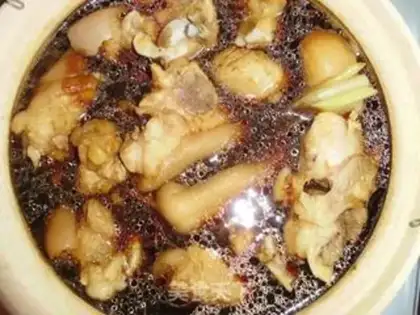 Make braised pork trotters step 5