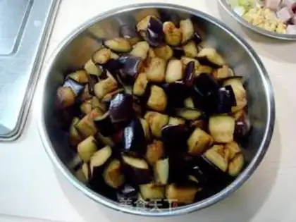 Make Dry stir-fried diced eggplant step 3