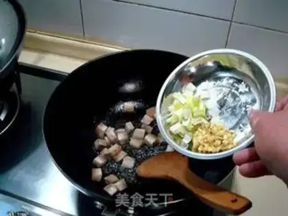 Make Dry stir-fried diced eggplant step 5