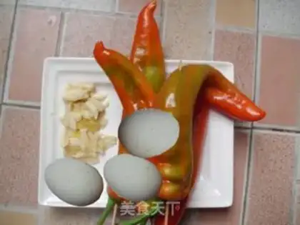 Make Preserved egg with pepper step 0