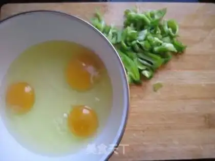 Make Scrambled eggs with zucchini step 0