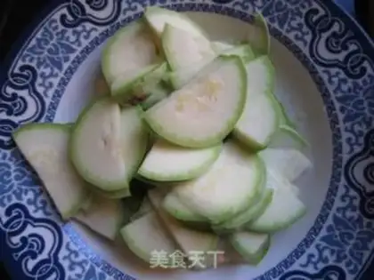 Make Scrambled eggs with zucchini step 1