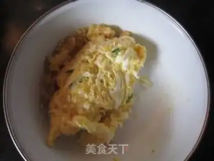 Make Scrambled eggs with zucchini step 3