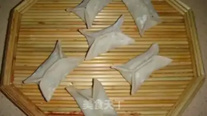 Make Leek meat dumplings step 12