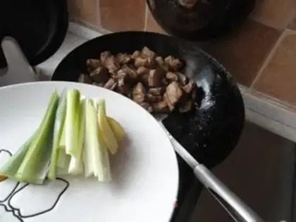 Make sweet and sour pork ribs step 1