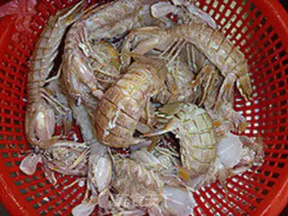 Make Pepper shrimp with salt and pepper step 3