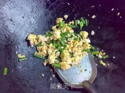 Make Red dates chicken egg fried rice step 5