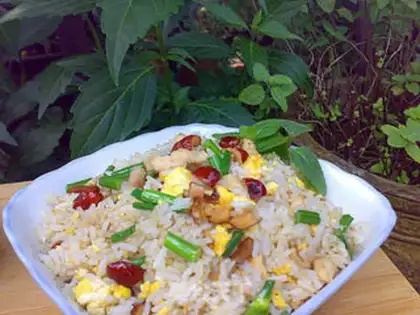 Make Red dates chicken egg fried rice step 8