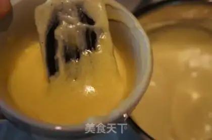 Make cake roll step 25
