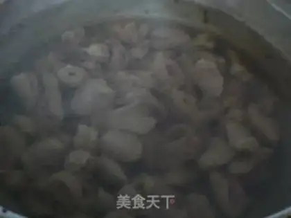 Make Spicy fried chicken and onion slices step 4