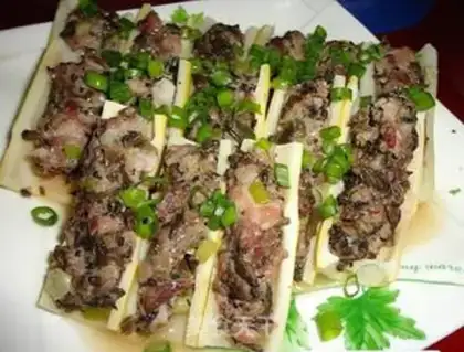 Make Small bamboo shoots manage winter vegetable meat step 5