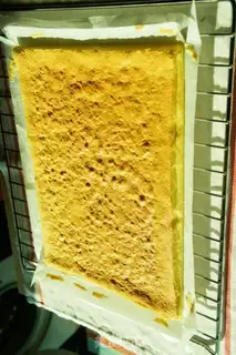 Make cake roll step 31