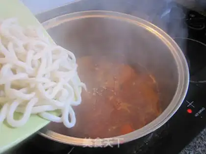 Make Cooking Udon noodles in mixed vegetable soup step 3