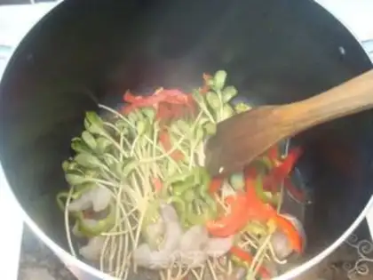 Make Pickled instant noodle pot step 2