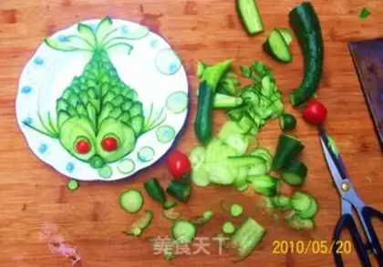 Make Sweet and sour cucumber little goldfish step 1