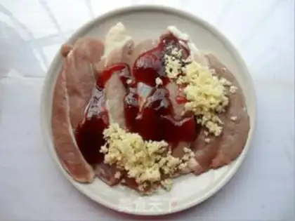 Make Barbecue pork with honey sauce step 1