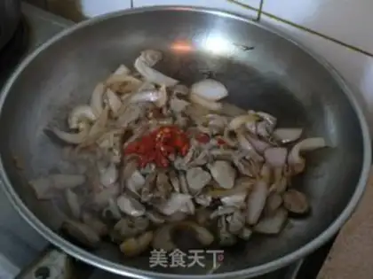 Make Spicy fried chicken and onion slices step 10