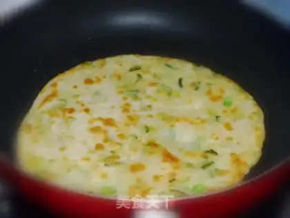 Make Multi-layer chopped green onion pancakes step 11