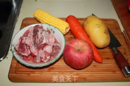 Make Stewed beef ribs with apple and wine step 0