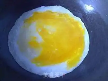Make egg patties step 3