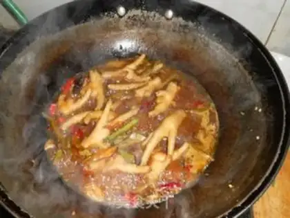 Make Braised chicken feet with mountain pepper step 5