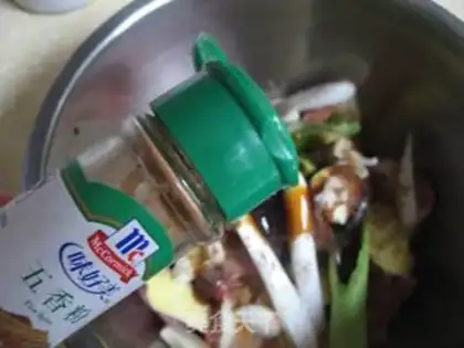 Make Raw fried pork ribs step 9