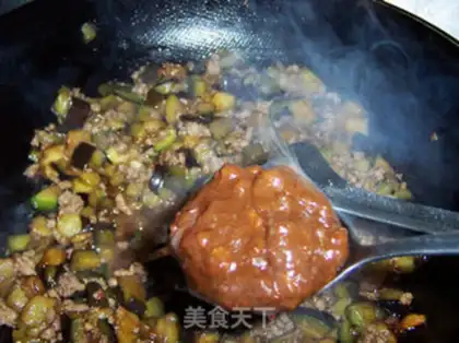 Make Garlic noodles with diced pork step 8